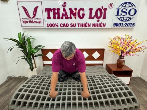 Nệm cao su thiên nhiên BoBo than hoạt tính Thắng Lợi